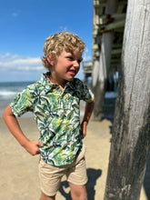 Load image into Gallery viewer, Maui Printed Button Up
