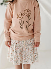 Load image into Gallery viewer, Flower Raglan Sweatshirt
